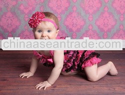 2013 New design ruffle lace baby rompers