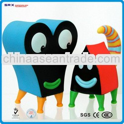 OEM vinyl character funny/pvc vinyl character figure/vinyl lover figurine