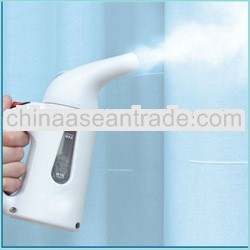 Hot Sales In Europe Mini Handheld Clothes Steam Iron