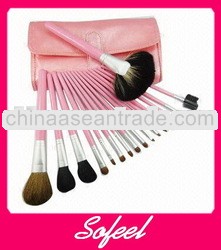 The best quality wood handle synthetic hair supple makeup brush