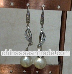 Likita Jewelery #16 - Pearl Earrings with White Gold 18 K