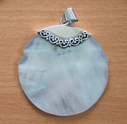 silver mother of pearl pendants with white round