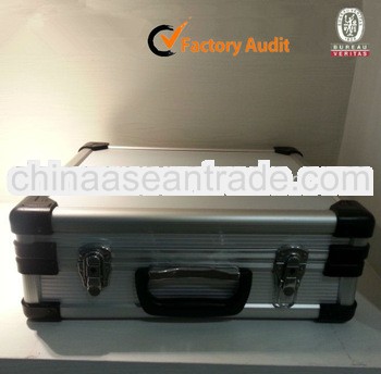 2013 latest deluxe fonctional aluminium case foam MLD-AC1061