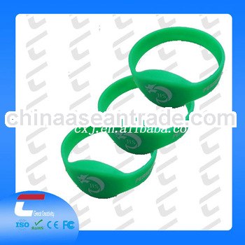 2013 ntag203 waterproof silicone rfid wristband promotion custom silicone RFID wristbands