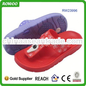 2014 hot selling kids slippers