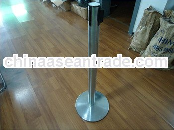 2M 6kg flat iron cast base Stainless Steel Belt barrier post for Airport or railway