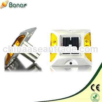 2V/0.3W Mono-crystalline Roadway Surface Mounted Road Stud