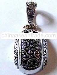 Bali Pendant With Cawi Carving Motif