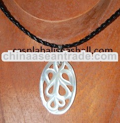 mop shell necklace