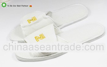 Customized fashion hotel slippers