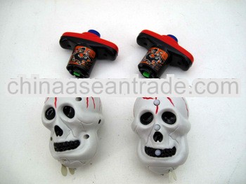 Halloween skull head flashing led spinning top with kikoku