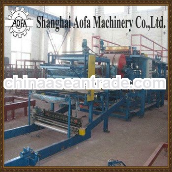 Heating insulate panel making machine