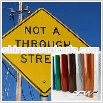 High visibility High intensity grade road signs