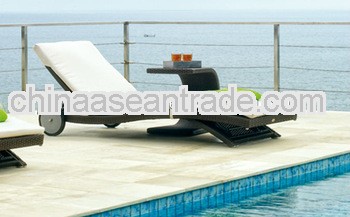 Outdoor furniture sun lounger with the wheels HL-2029