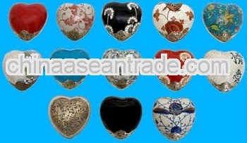 Painting ceramic hearts decoration