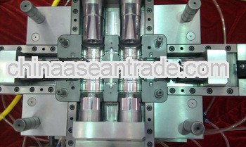 Pipe fitting injection mold