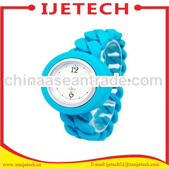 Popular twisted band silicone watch quarz for students