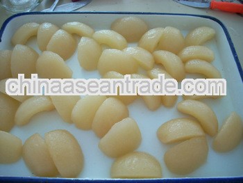 Preserved food canned pear sliced slices in light syrup