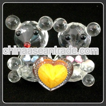 Pretty crystal bear figurine