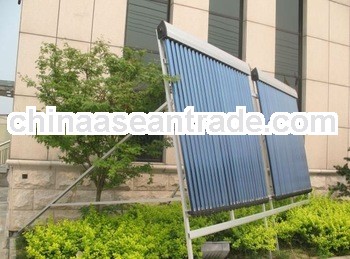 Split pressurized heat pipe solar thermal collector