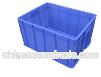 Stackable rectangular plastic basket