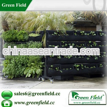 Vertical green living wall planter pocket