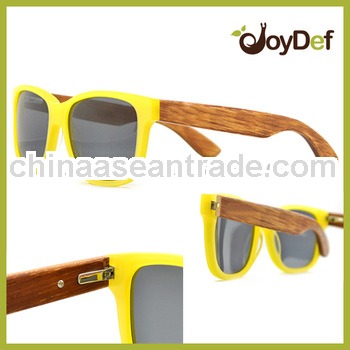 Wholesale Customized Wayfarer Style Plastic Frames Bamboo Sunglasses