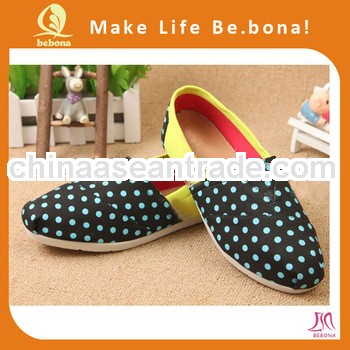 Wholesale OEM casual flat Comfort ladies fashion casual shoes