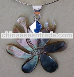 silver mother of pearl pendants with flower art