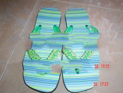 Beaded Thong Beach Sandals With Ankle Bracelet