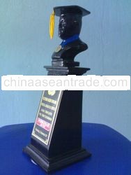 Patung Wisuda
