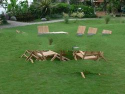 Teak Garden Furniture: Folding Chair With Recta Extending Table