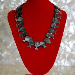 black pearl necklace art shell pinctada margaretifera