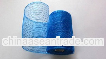 blue color wrapping mesh for flower