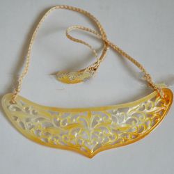 necklace shell carving