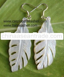 bali seashell earring art indonesia made from mother of pearl