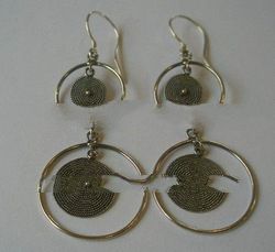 Double Hanging Bali Earring With Circle Wire