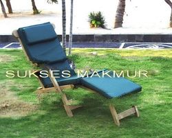 teak steamer chair and cushions