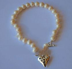 White Freshwater Pearl Bangle