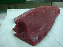 FRESH CHILLED YELLOW FIN TUNA LOINS