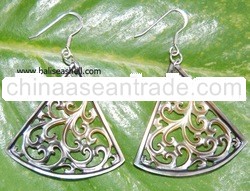 mother of pearl jewelry earring with silver from bali indonesia