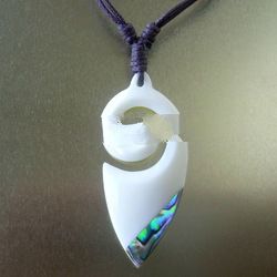 bone carving pendant for necklace maori design