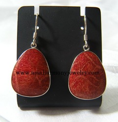 Earring red coral