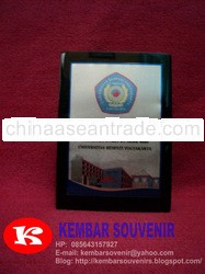 menjual plakat fiber bening transparan, tempat meproduksi plakat fiber bening transparan resin, pemb