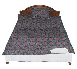 bed-cover-batik