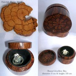 Round Jewelery Box