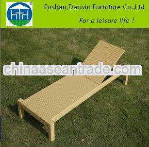outdoor folding padded beach chair DW-CL021