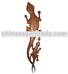 WOODEN GECKO