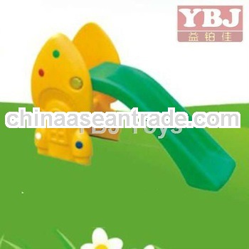 popular small plastic slide for family use