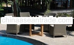 Ravena Round Table Teak + Florence Wicker Chairs